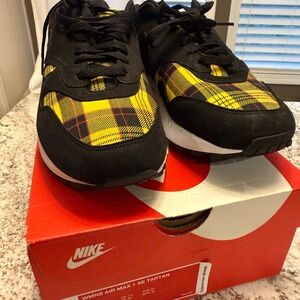Nike Men's Air Max 1 SE Tartan Black and Yellow Shoes